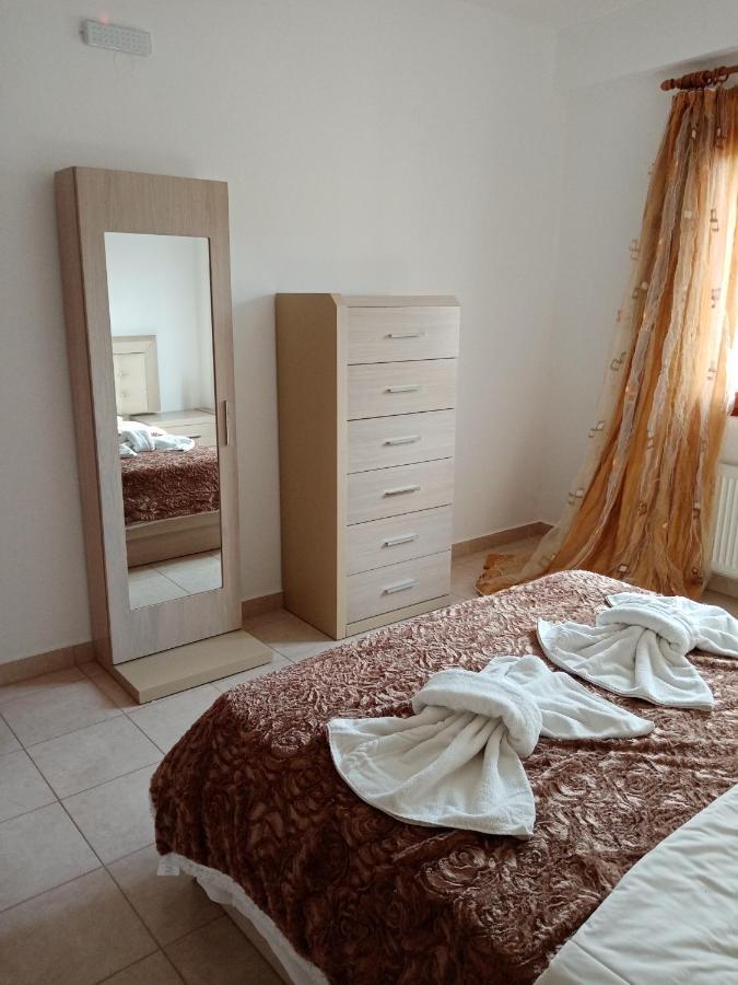 Knossos Apartments 칼라마키 외부 사진